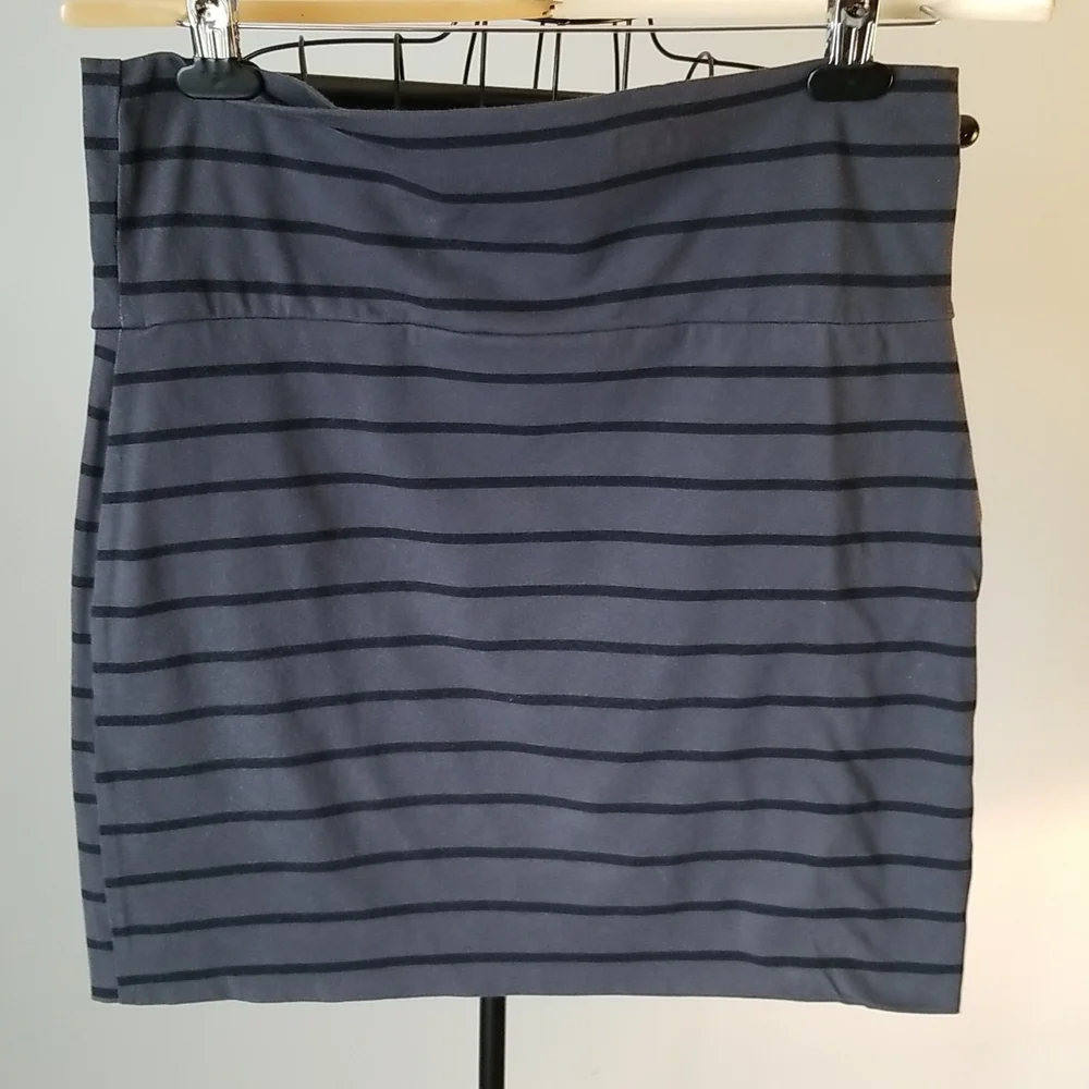 Belle du Jour skirt - Picture 3 of 5